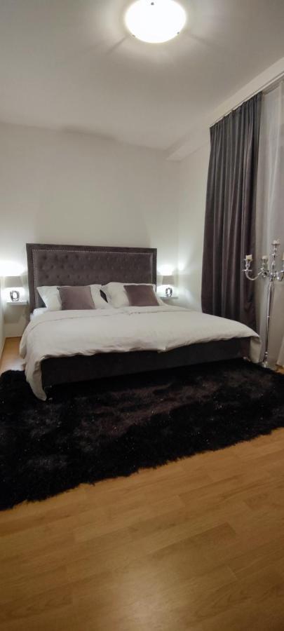 Apartament 2 Izbovy Byt 60M2 V Centre Na Bakossovej, 24H Self Checkin Bańska Bystrzyca Zewnętrze zdjęcie